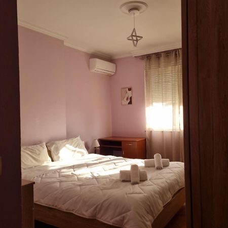 Sandra'S Apartment In Tirana Center Kültér fotó